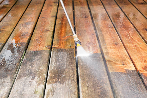 Best Deck Pressure Washing  in Excelsior Springs, MO